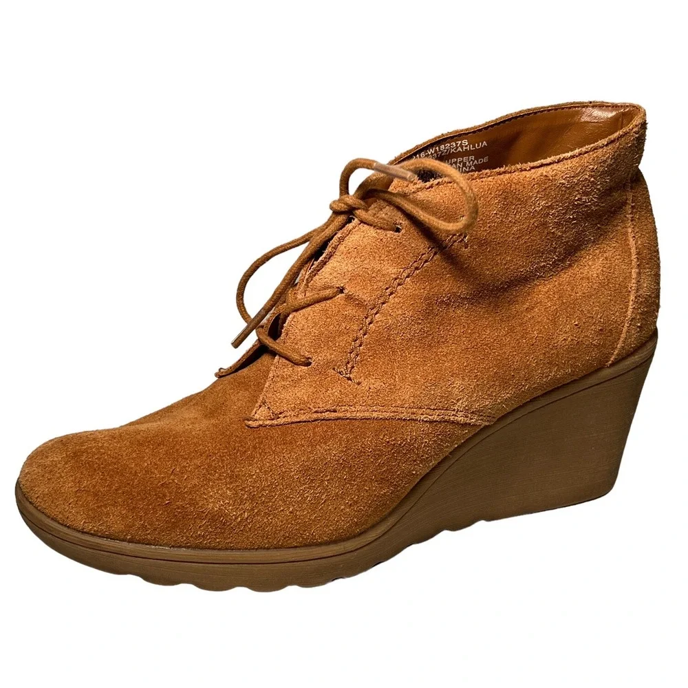 White Mountain Kahlua Suede Leather Wedge Ankle Booties Size 8 Tan Taupe Lace Up